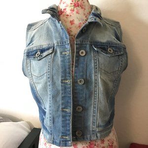 Jean Vest